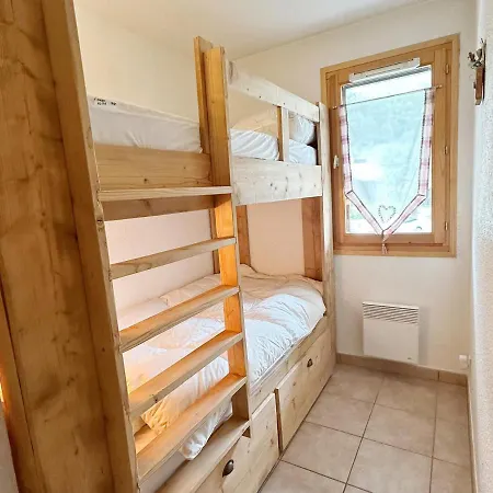 52m², Terrasse, Parking, Coeur De Samoens, & Commerces Proches - Fr-1-624-19 *